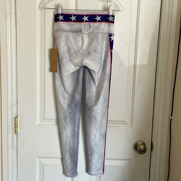 Niyama Sol Barefoot Evel Star Moto Print Yoga Active Leggings size M - Picture 3 of 8